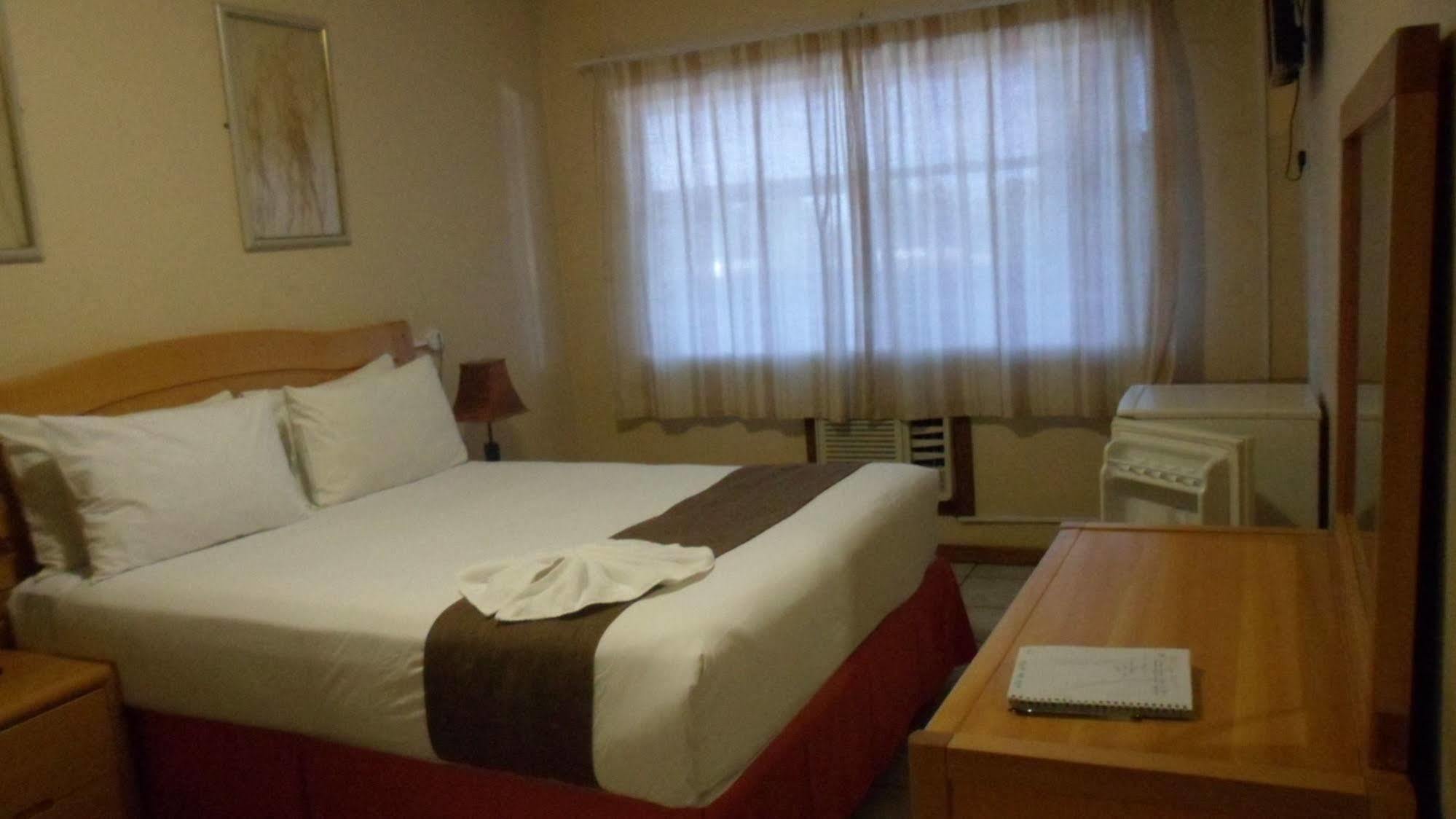Centre Lodge Maun Esterno foto