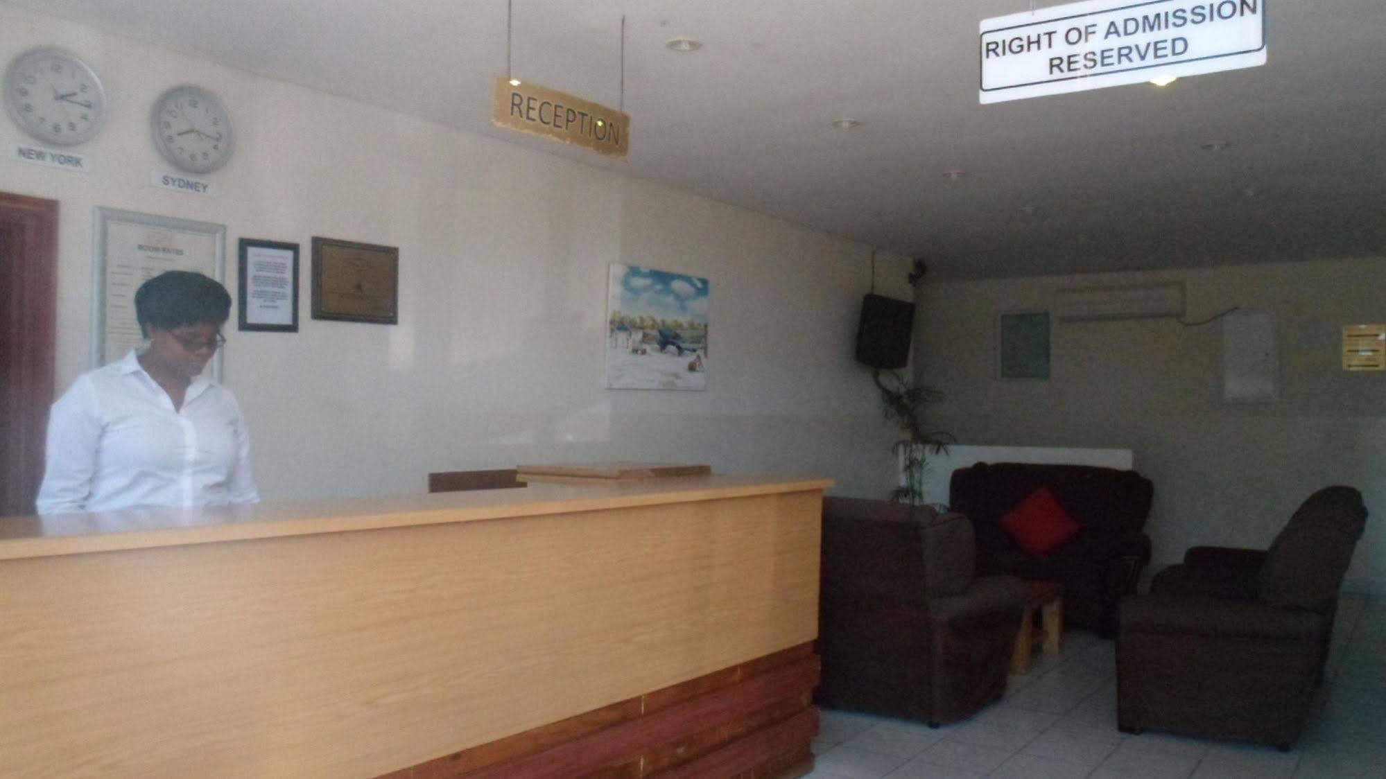 Centre Lodge Maun Esterno foto